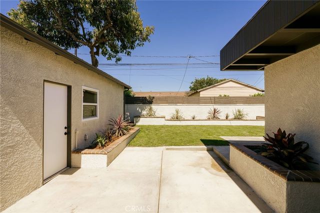 5837 E Gossamer Street, Long Beach, CA 90808
