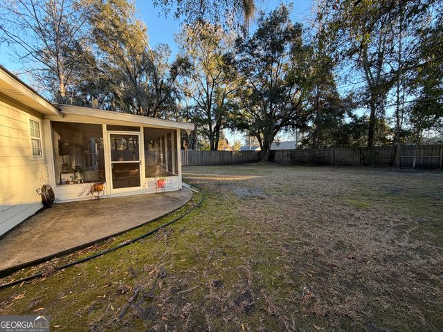 104 Laurel Lane, Kingsland, GA 31548