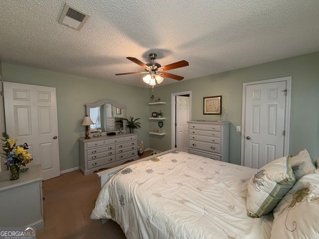 104 Laurel Lane, Kingsland, GA 31548