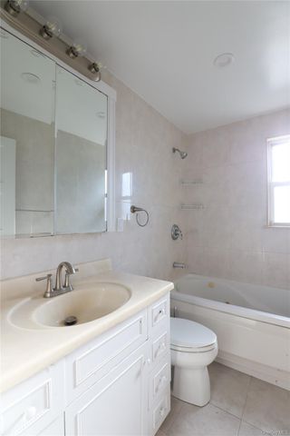151-07 7th Avenue 2FL, Whitestone, NY 11357