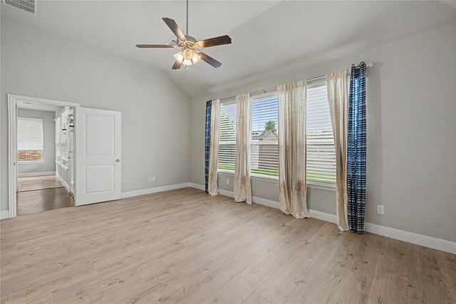 605 Fenceline Drive, Argyle, TX 76226