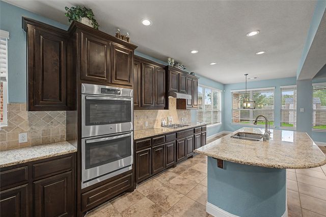 605 Fenceline Drive, Argyle, TX 76226