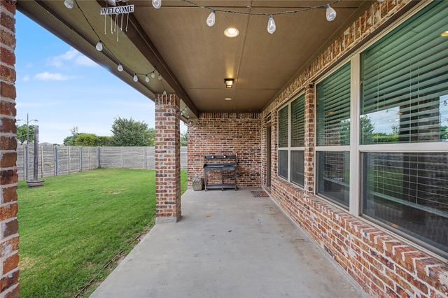 605 Fenceline Drive, Argyle, TX 76226