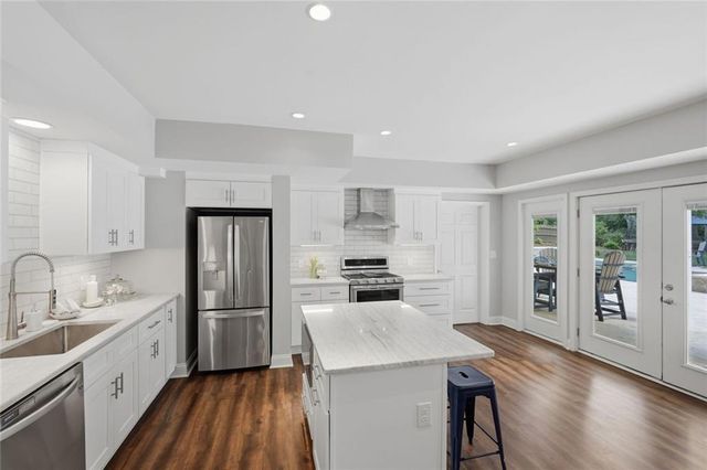 215 Bayfield Court, Milton, GA 30004