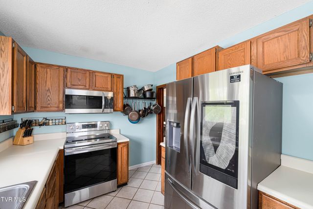 1058 Smalling Road, Johnson City, TN 37601
