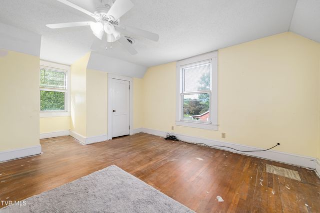 1058 Smalling Road, Johnson City, TN 37601