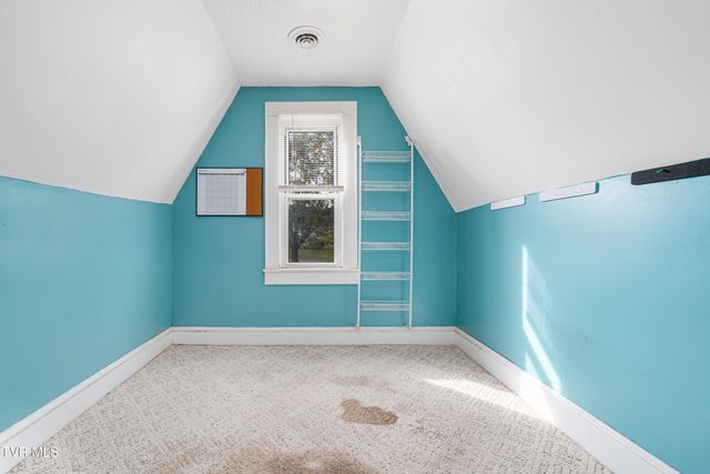 1058 Smalling Road, Johnson City, TN 37601