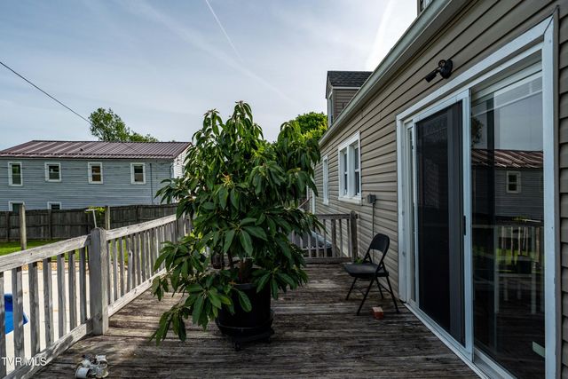 1058 Smalling Road, Johnson City, TN 37601
