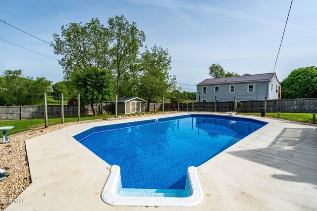 1058 Smalling Road, Johnson City, TN 37601