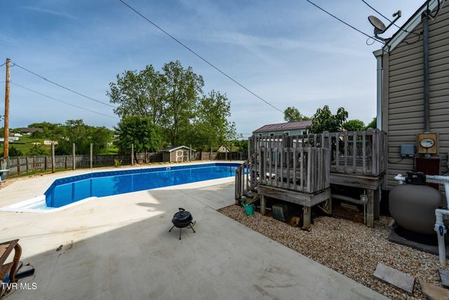1058 Smalling Road, Johnson City, TN 37601