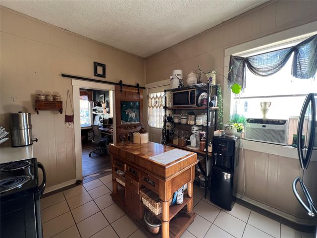 204 Brewster ST, Florence, TX 76527