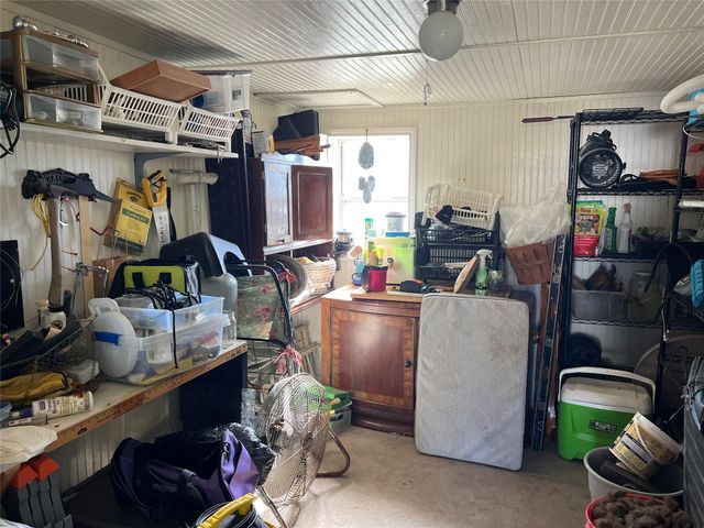 204 Brewster ST, Florence, TX 76527