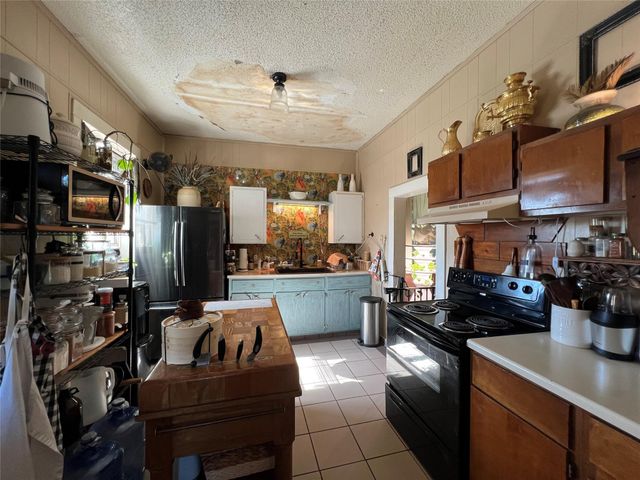 204 Brewster ST, Florence, TX 76527