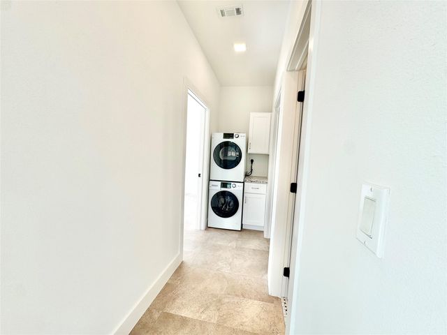 2102 Mechanic Street 305, Galveston, TX 77550