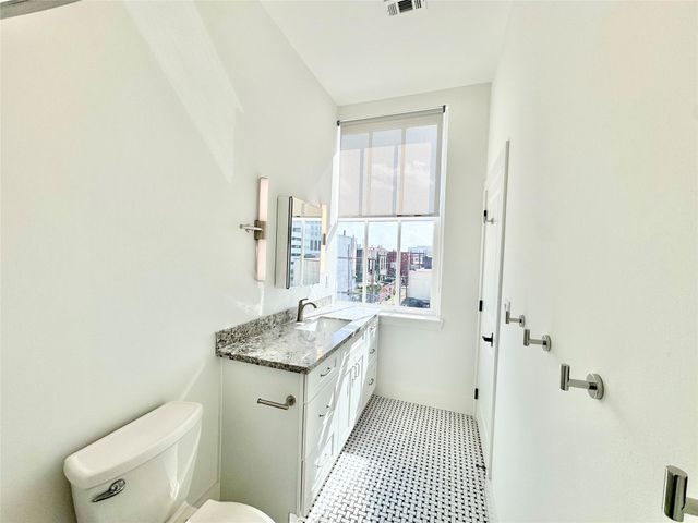 2102 Mechanic Street 305, Galveston, TX 77550