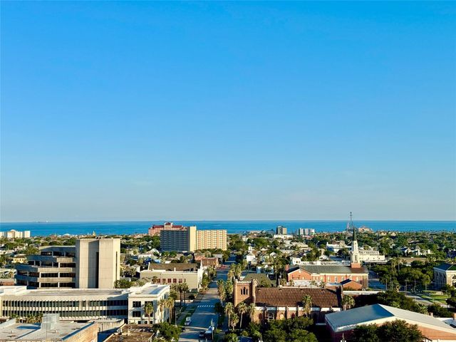 2102 Mechanic Street 305, Galveston, TX 77550