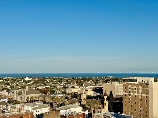 2102 Mechanic Street 305, Galveston, TX 77550