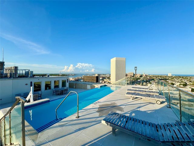 2102 Mechanic Street 305, Galveston, TX 77550