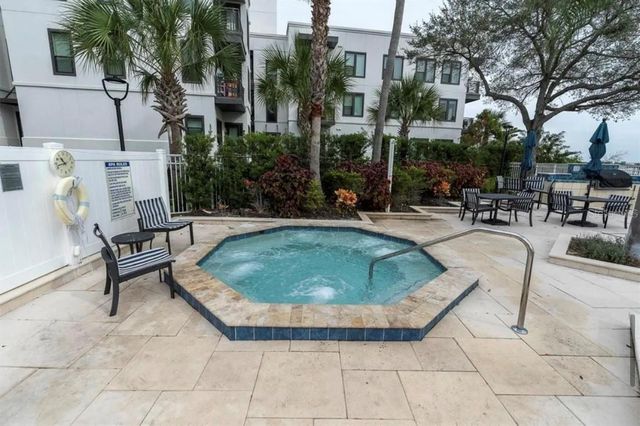 3308 BAY CLUB CIRCLE, Tampa, FL 33607