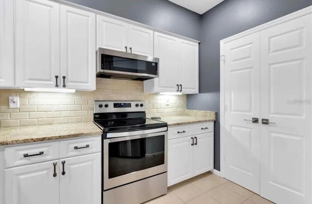 3308 BAY CLUB CIRCLE, Tampa, FL 33607