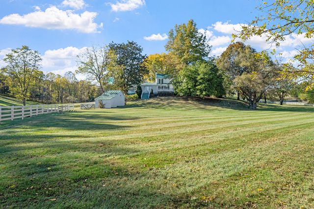 649 Shawnee TRL, Troutville, VA 24175