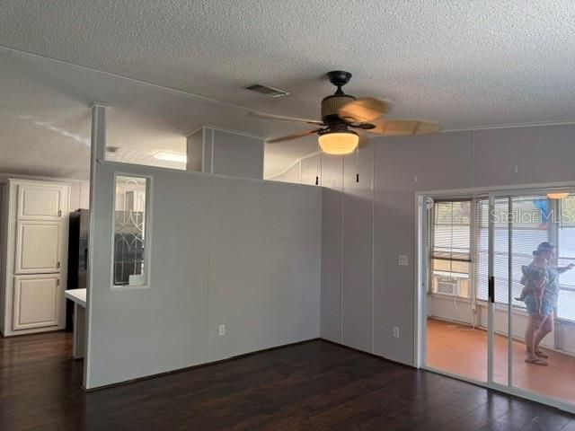 816 ELKAN DRIVE, Tarpon Springs, FL 34689