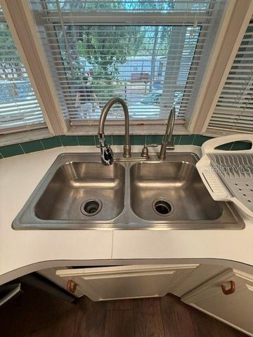 816 ELKAN DRIVE, Tarpon Springs, FL 34689