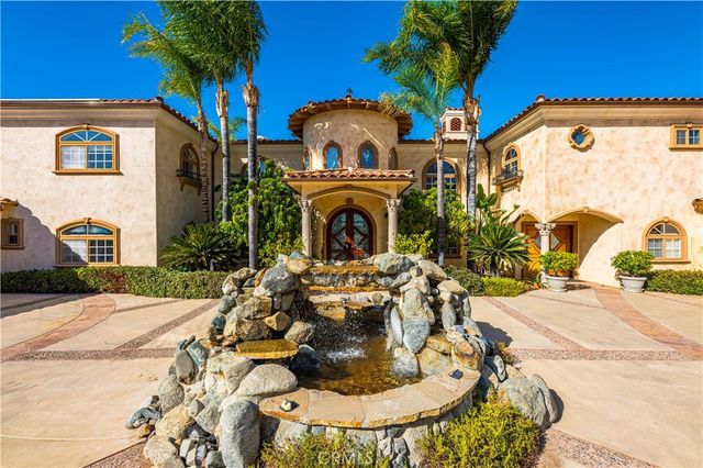 21990 Village Way, Canyon Lake, CA 92587