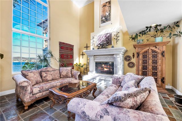 21990 Village Way, Canyon Lake, CA 92587