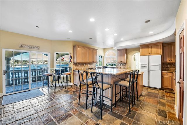 21990 Village Way, Canyon Lake, CA 92587