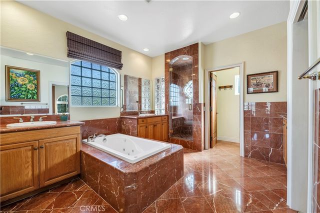 21990 Village Way, Canyon Lake, CA 92587