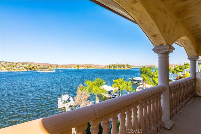 21990 Village Way, Canyon Lake, CA 92587