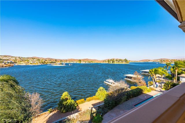 21990 Village Way, Canyon Lake, CA 92587