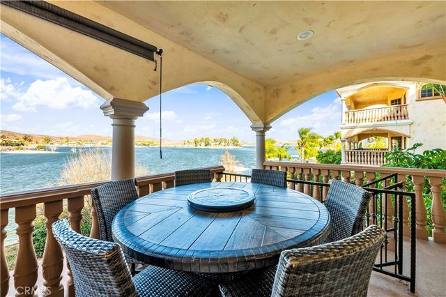 21990 Village Way, Canyon Lake, CA 92587