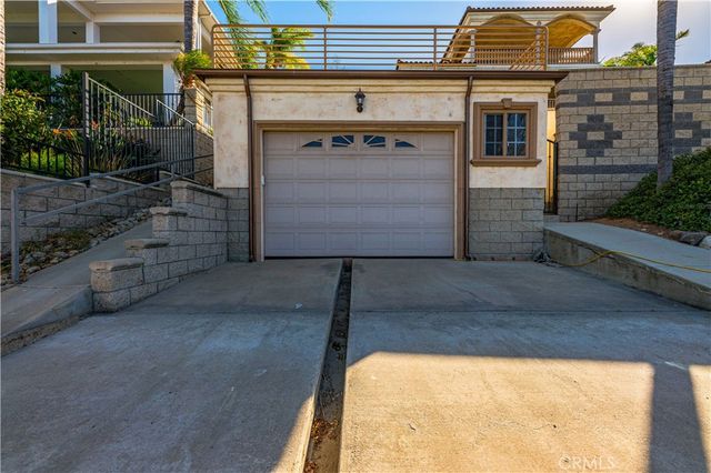 21990 Village Way, Canyon Lake, CA 92587