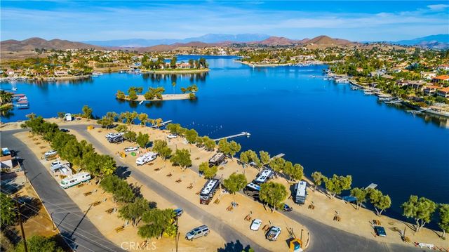 21990 Village Way, Canyon Lake, CA 92587