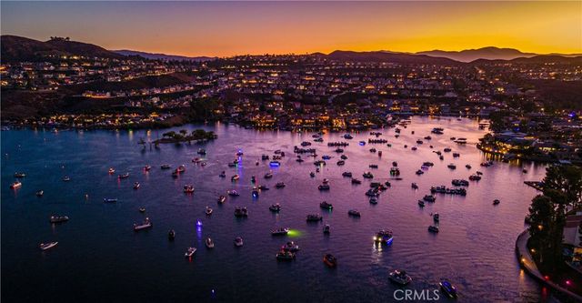 21990 Village Way, Canyon Lake, CA 92587