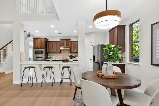 212 Great Circle CV, Austin, TX 78717