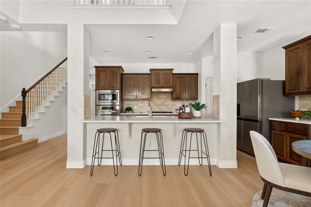 212 Great Circle CV, Austin, TX 78717