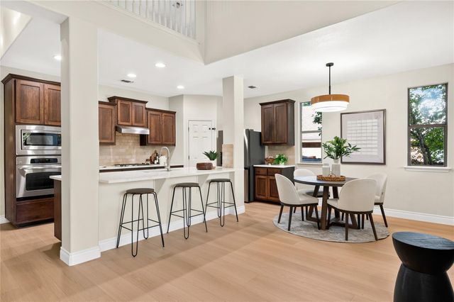 212 Great Circle CV, Austin, TX 78717