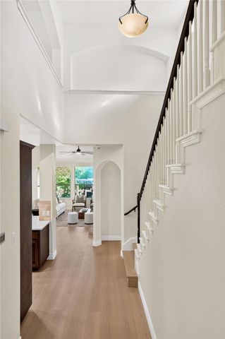 212 Great Circle CV, Austin, TX 78717