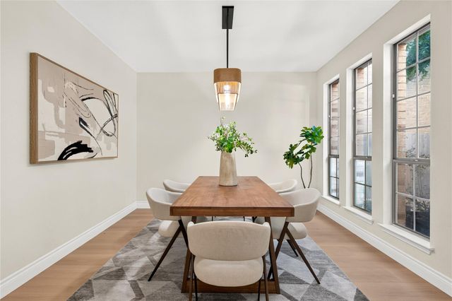 212 Great Circle CV, Austin, TX 78717