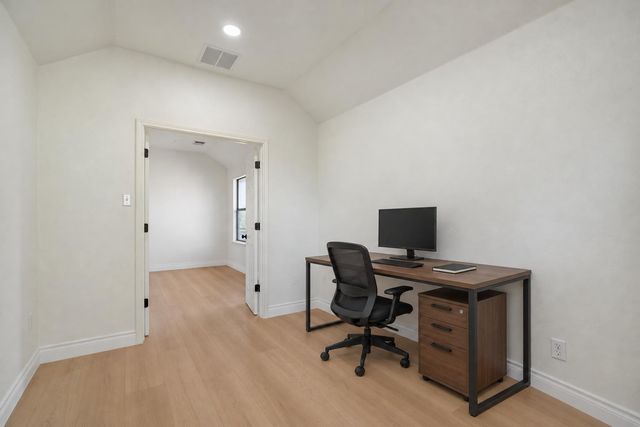 212 Great Circle CV, Austin, TX 78717