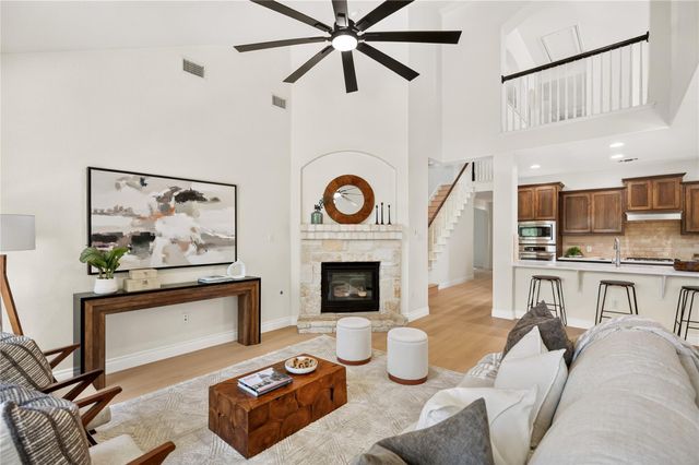 212 Great Circle CV, Austin, TX 78717