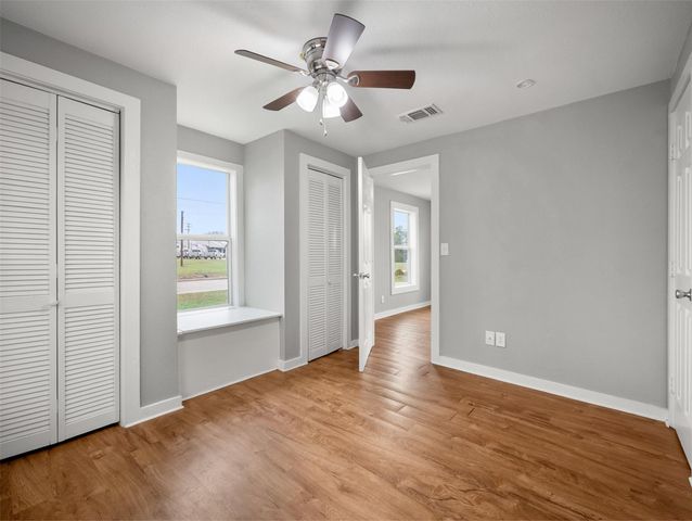 107 Mulberry Street, Hallettsville, TX 77964