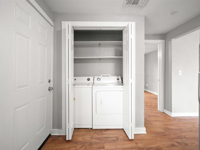 107 Mulberry Street, Hallettsville, TX 77964