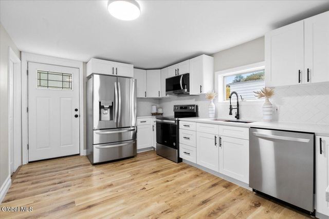 23 4th Street, Glens Falls, NY 12801