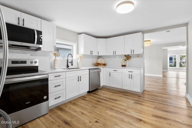 23 4th Street, Glens Falls, NY 12801