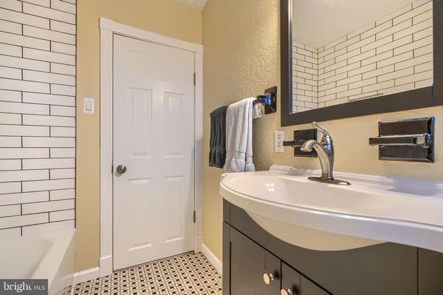 1815 WENTWORTH RD, Baltimore, MD 21234