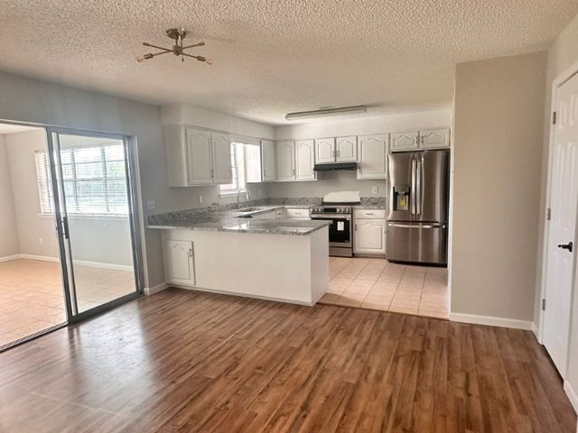 2406 16th Street, Bentonville, AR 72712